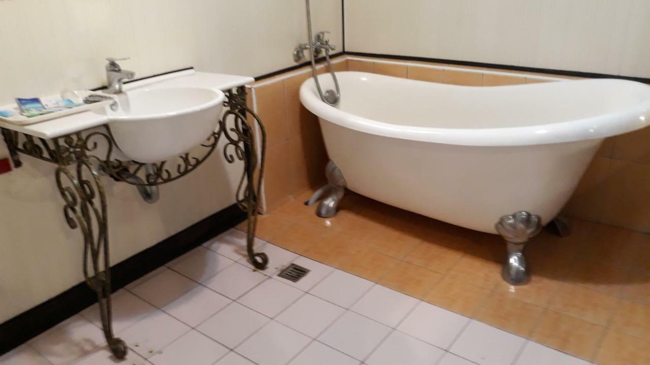 توتشينغ Sydney Motel المظهر الخارجي الصورة